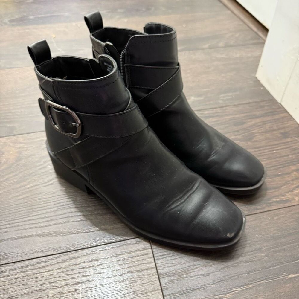 Time and Tru Women’s 7.5 Black Faux Leather Boots Booties